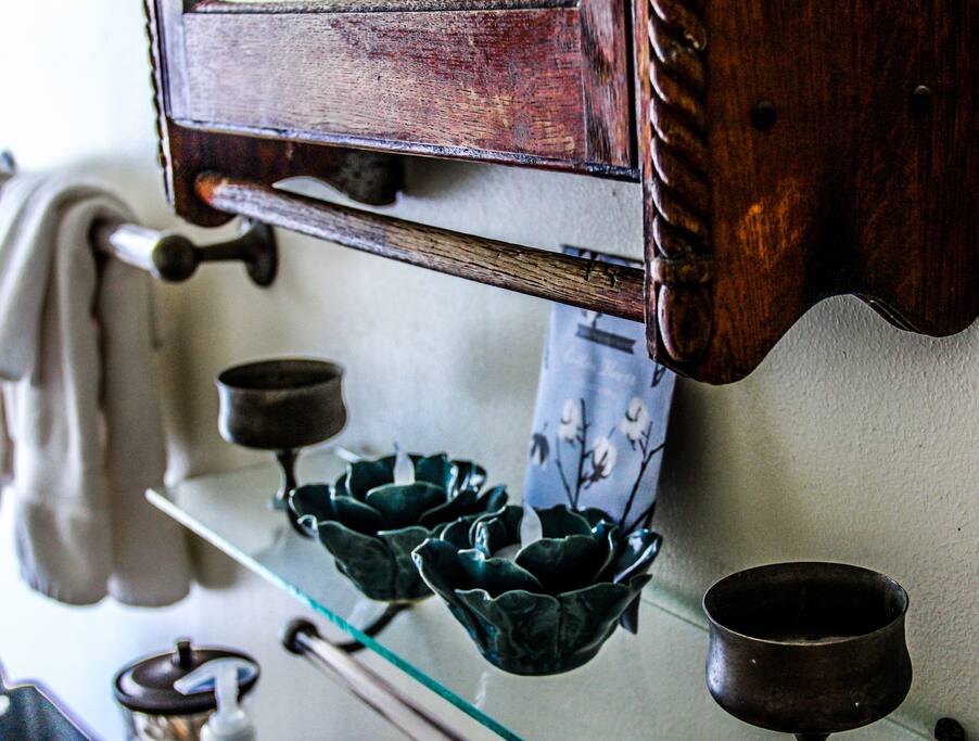 Cottage. Bathroom.