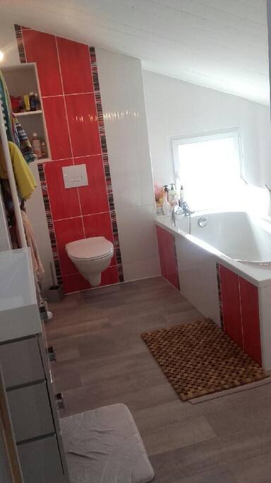 Salle de bain de la suite parentale