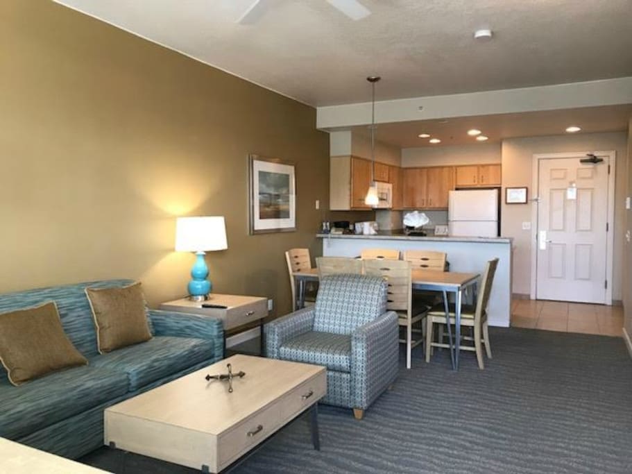 Spacious living room
