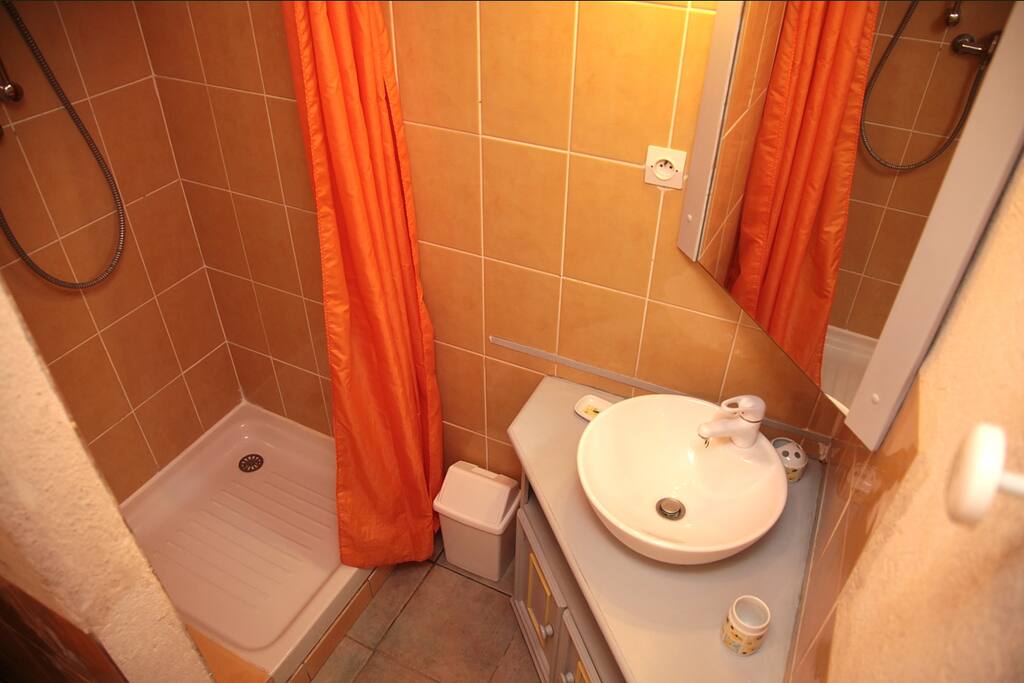 Salle d'eau et wc