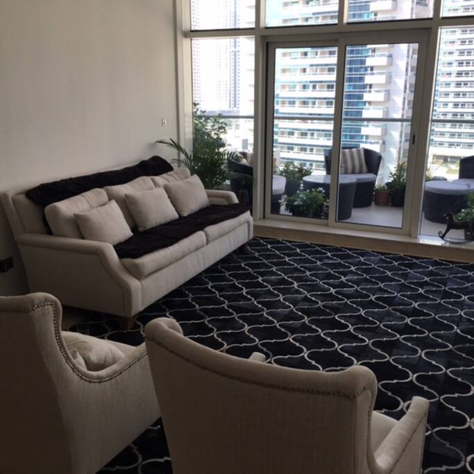 Spacious and bright living area