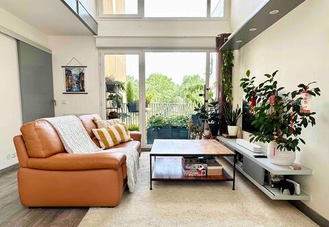 Quiet 3 bedroom duplex, metro, parking, terrace