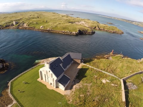 Idyllic getaway on a wild Irish island