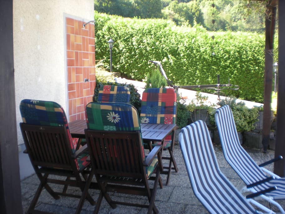 überdachte Terrasse