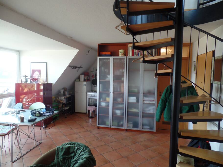 Wohnzimmer mit Küche