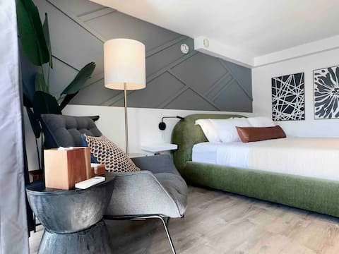 Exquisite Boutique Studio in Central Waikiki