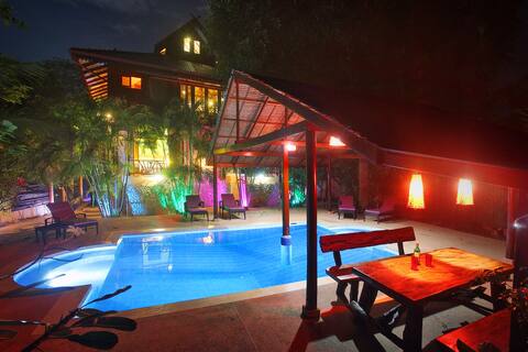 Serenity Lodge, Sea Views, 7 Bedrooms, Srithanu