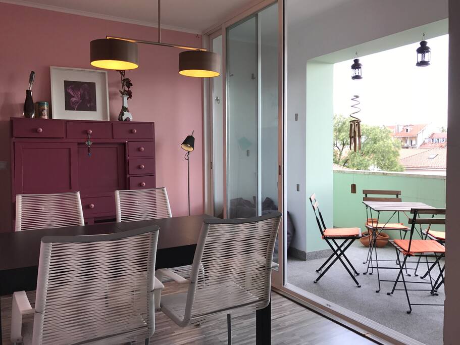 Dining room & balcony