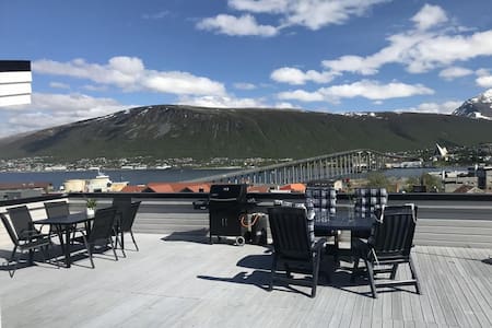 Centrally located with panorama view roof terrace