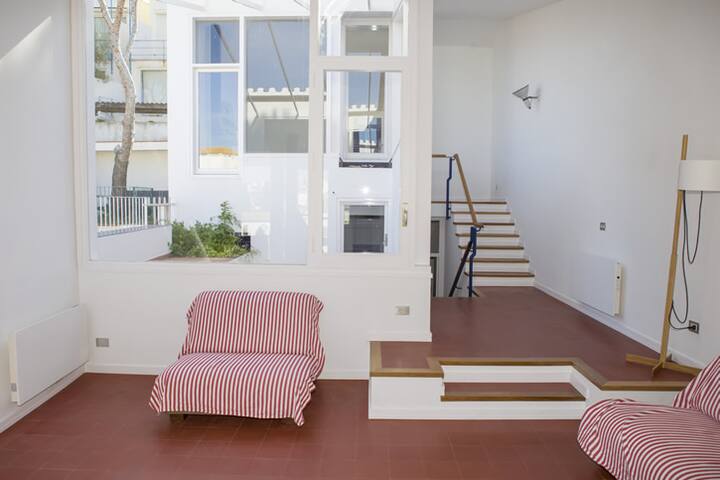 Tusquets – Casa con vista al mar y en la iglesia. gallery image 5