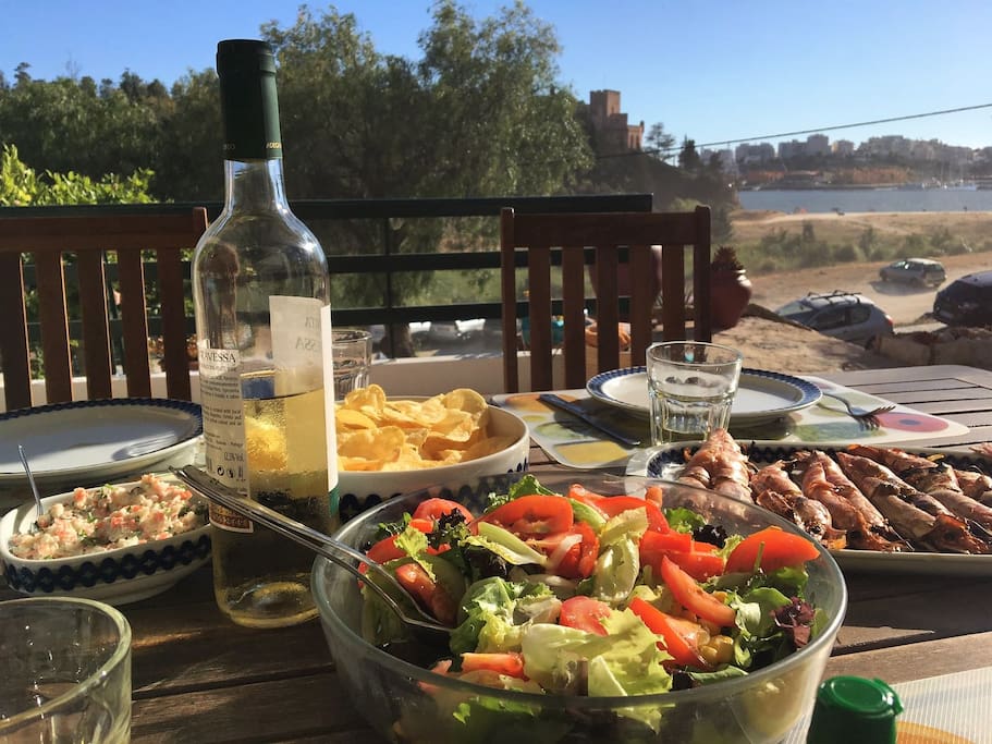 I could not resist, a brunch at Angrinha beach House today :-), fresh food from the local market