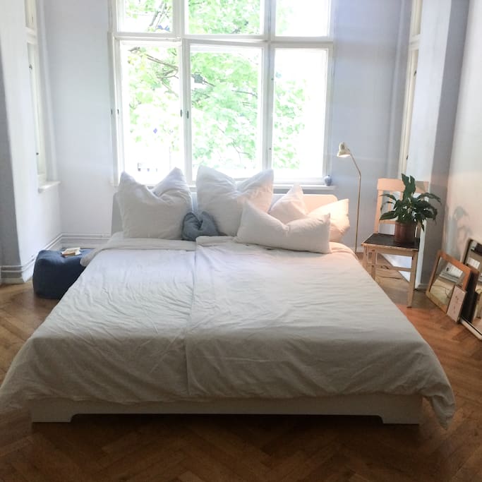 king size bed
