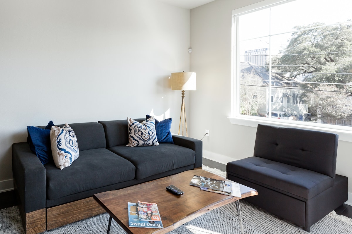 Capitol View Condos by One Fine Bnb - Paramount