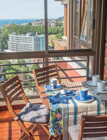 Palacio con vistas a la Bahía A/C, WIFI, Parking gallery image 2