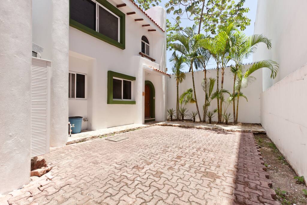 The drive way offers parking for two cars. Also, the main entrance to Villa Mayamar A1