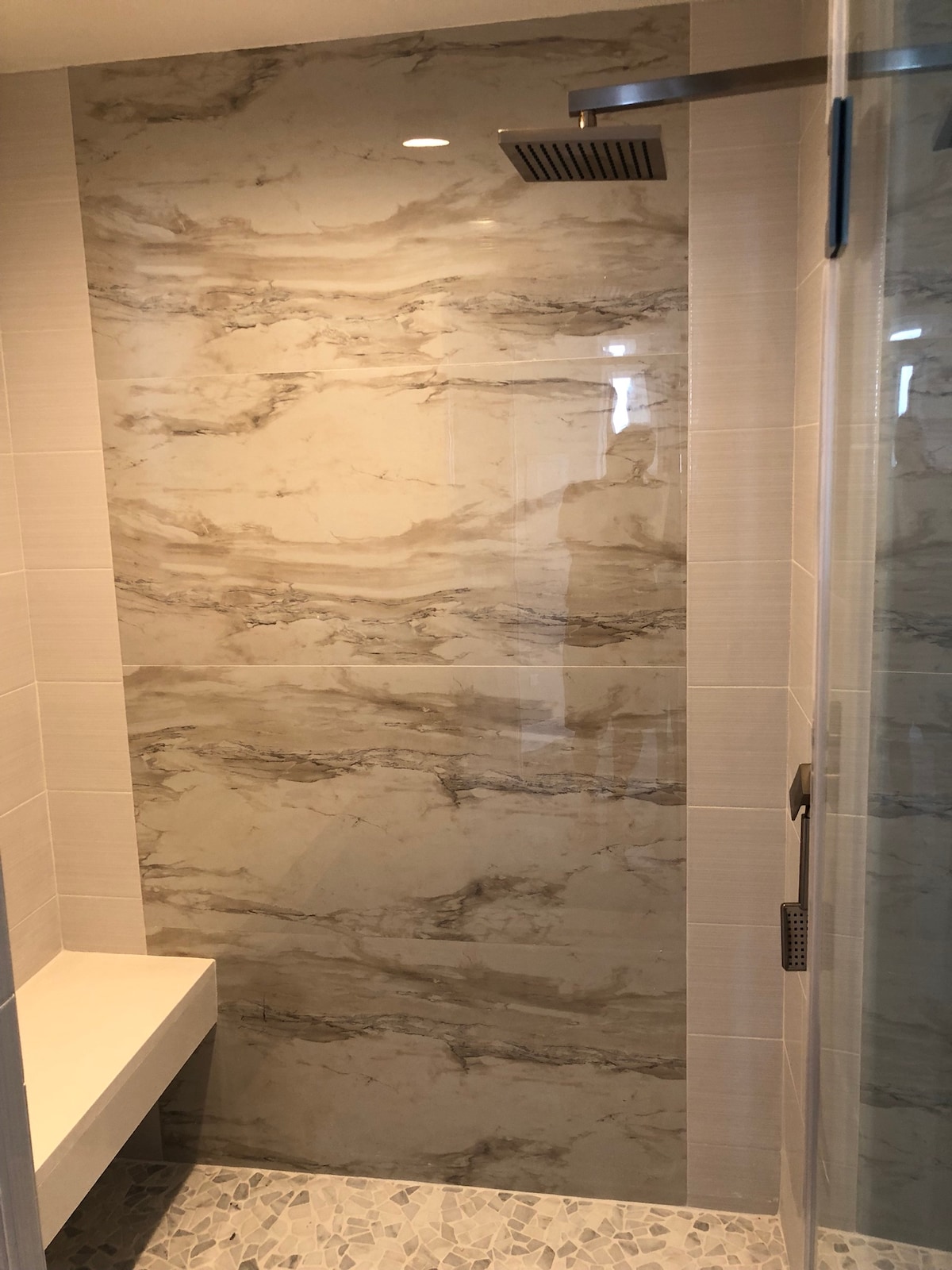 guest room bath at Mantoloking Oceanfront Beach House in Mantoloking