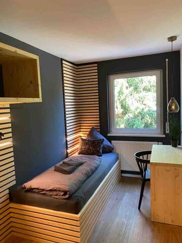 4. Regina: Modern-Designflat gallery image 5