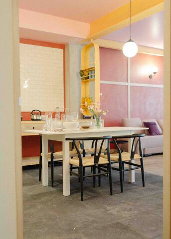 Mr. W | Explore the Iconic Roma | 2BR | Balcony gallery image 2