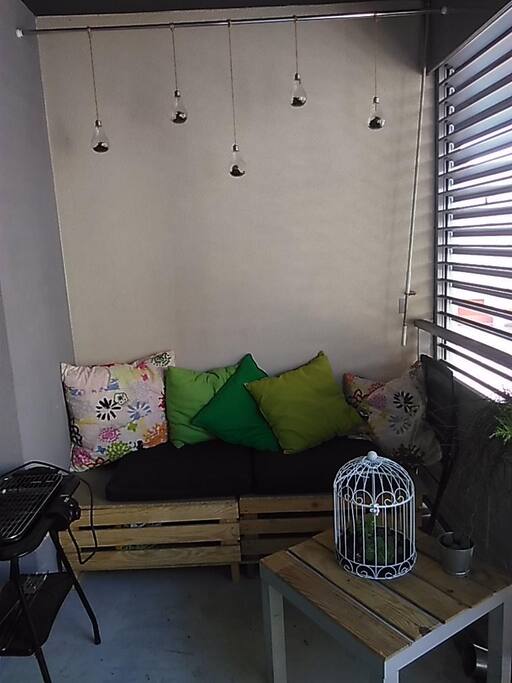 Balcon spacieux et convivial