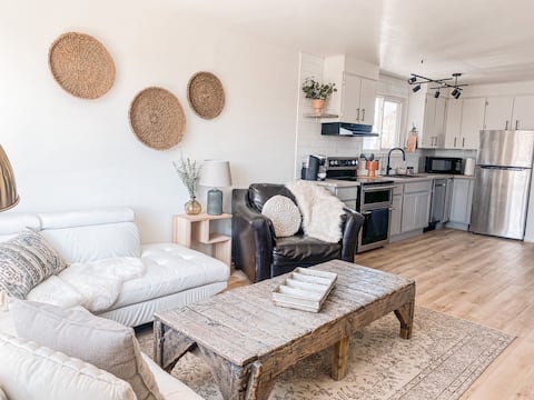 Harbour views meet rustic modern living