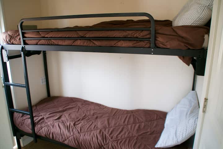 מיטת קומתיים