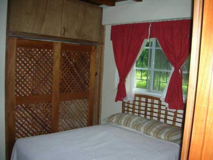 Chumba cha kulala cha ghorofa ya chini 2