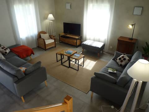 Successful Airbnb property: Les Pastourelles 15 places + garden and pool in Les Epesses