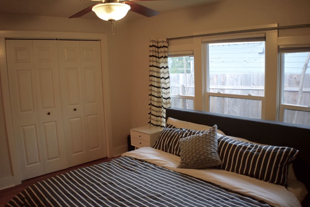 Master king bed