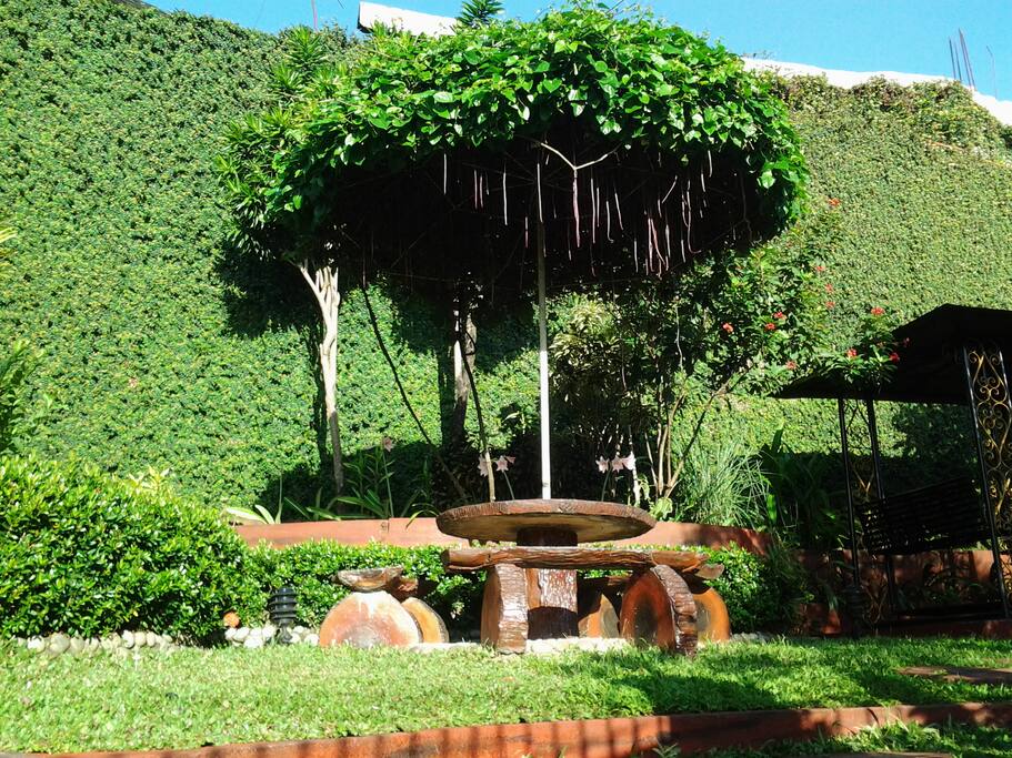 One can feel relaxed in our garden