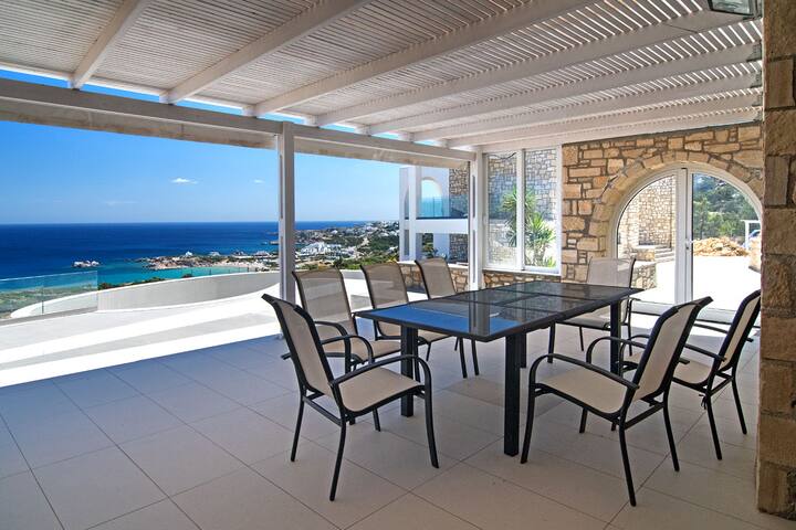 EVILIA LUXURY VILLA gallery image 3