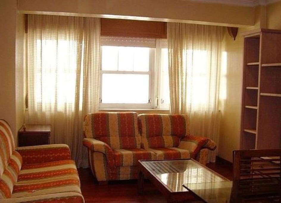 Salón luminoso