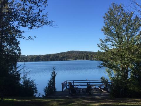 Caspian Lakefront-Sunset Views and XC Skiing
