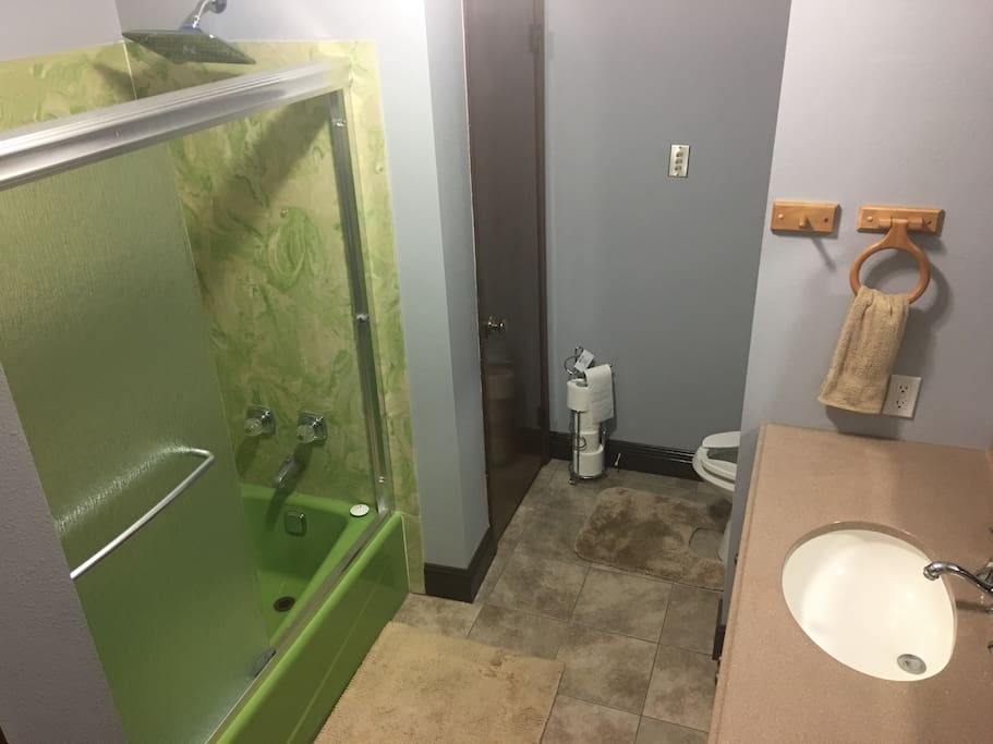Green Bathroom (Guests Use Only)