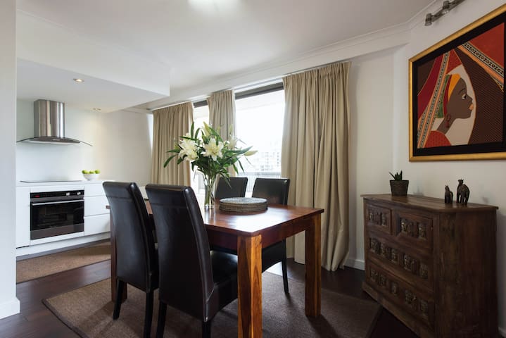 Sydney Hyde Park City Apartment (checkin from 6am)