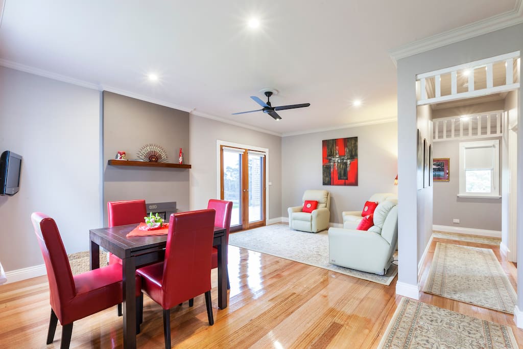 Dining and lounge room.