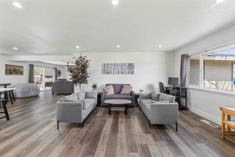 Yuba City 6 bed 2 bath house in quiet neighborhood