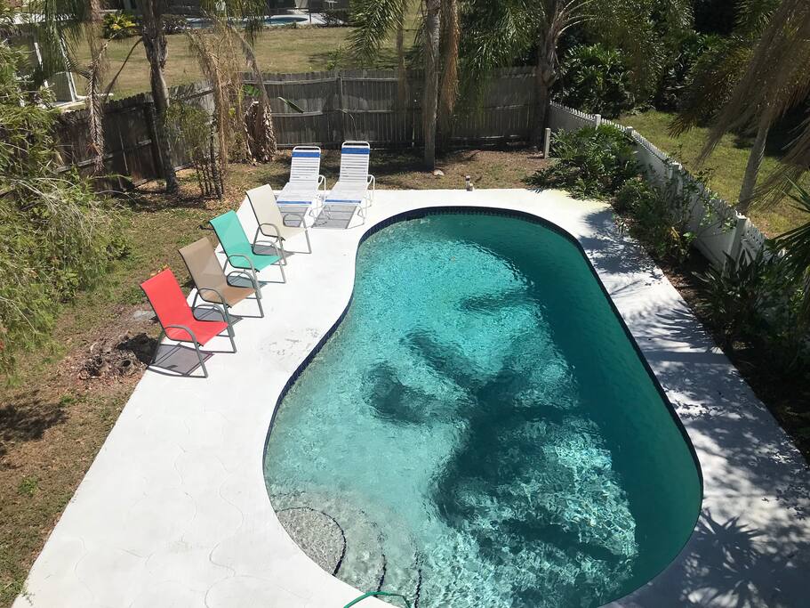 Private pool