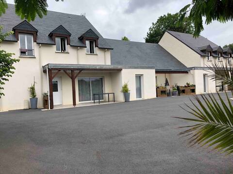 Beautiful 90m² self-contained apartment on one level