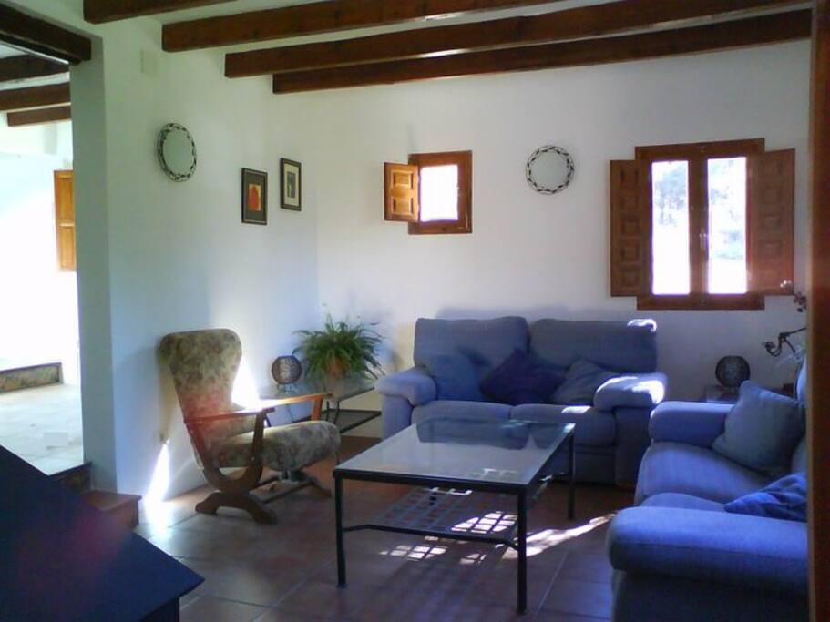 The living room has tv in English or Spanish.