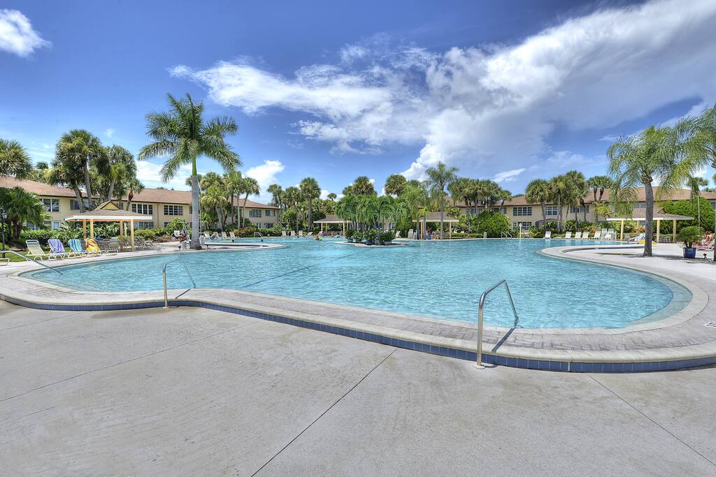 Top 100 Airbnb Rentals 2017 in Naples, Florida