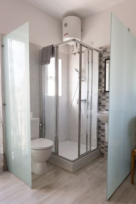 En-suite Bathroom