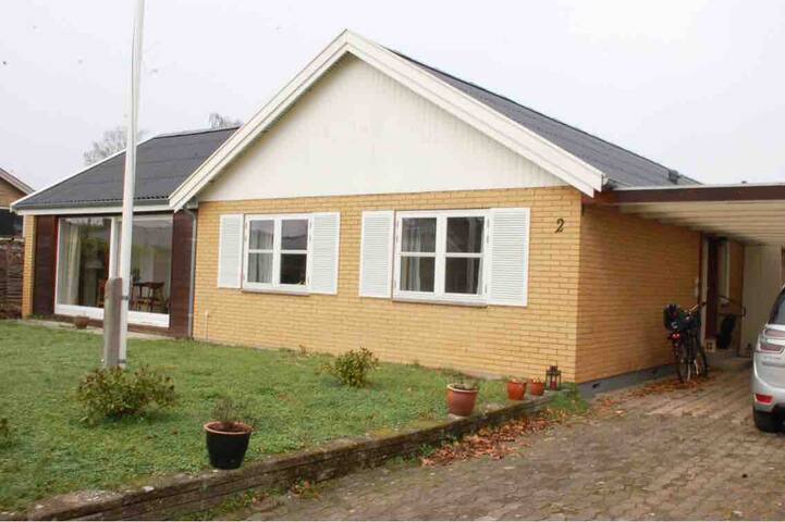 2 private rooms, bathroom & own entrance in house