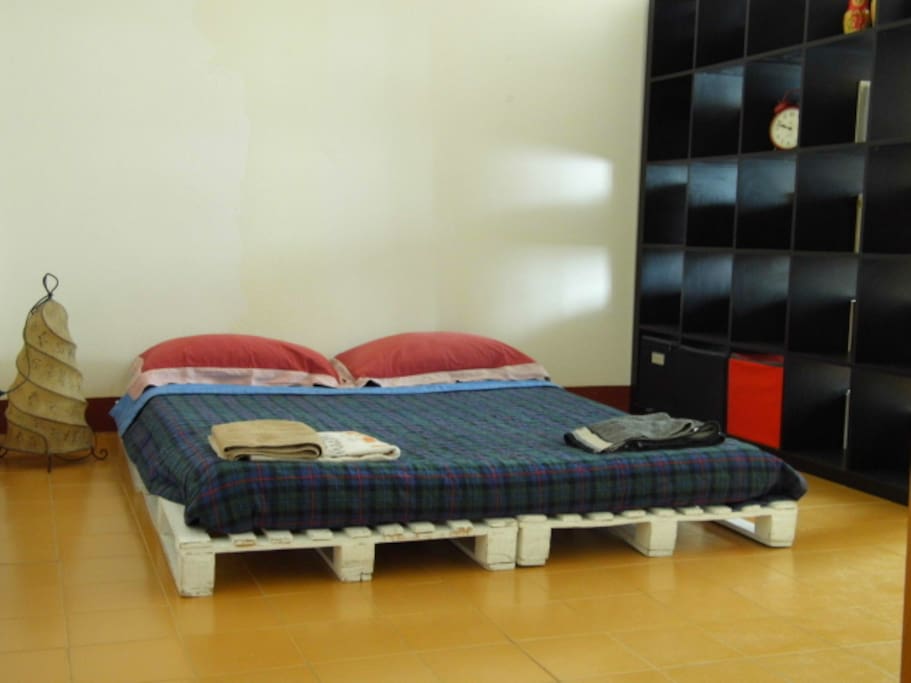 Futon bed for two people