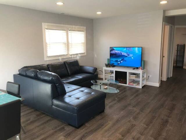 Cozy 2 Bedroom 1 Bathroom Apartment in Bensenville