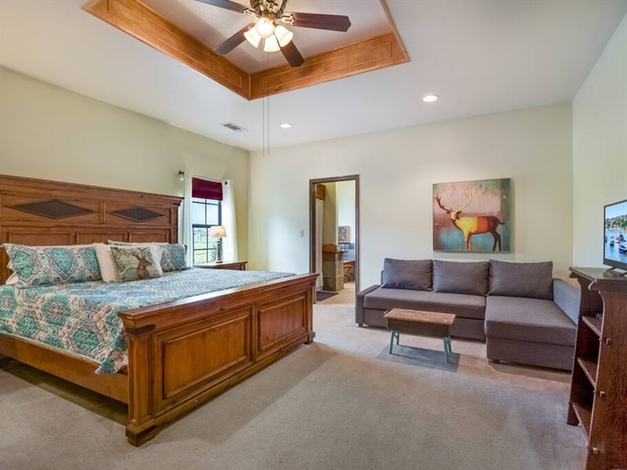 We have 2 large comfortable
master bedrooms with bathrooms