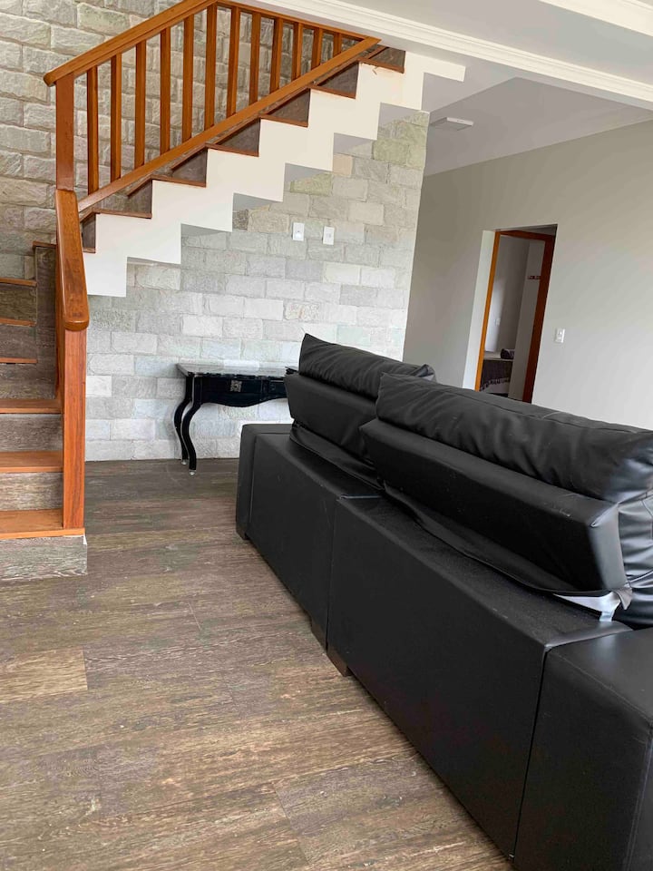 Телевизорна стая.