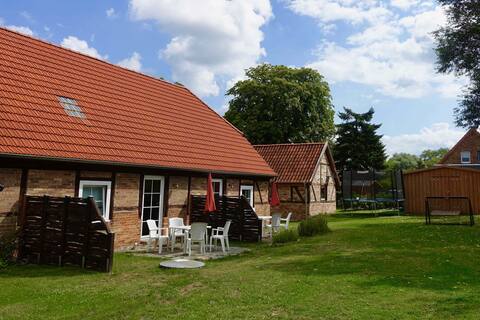 Traditional house near Boltenhagen/Baltic Sea (3r)