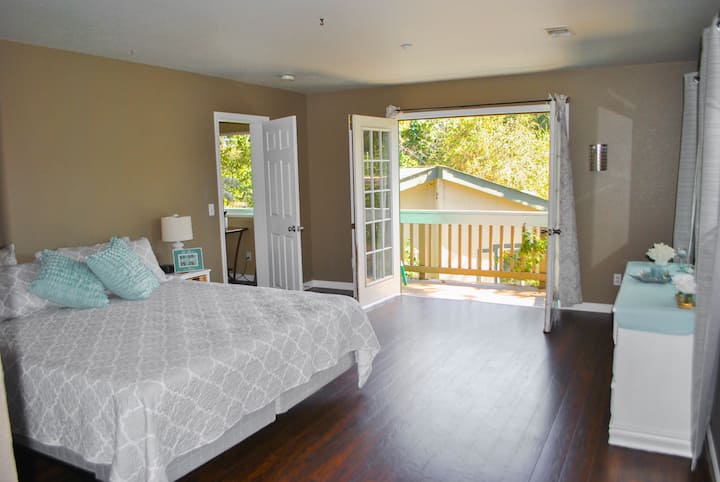 large master bed!