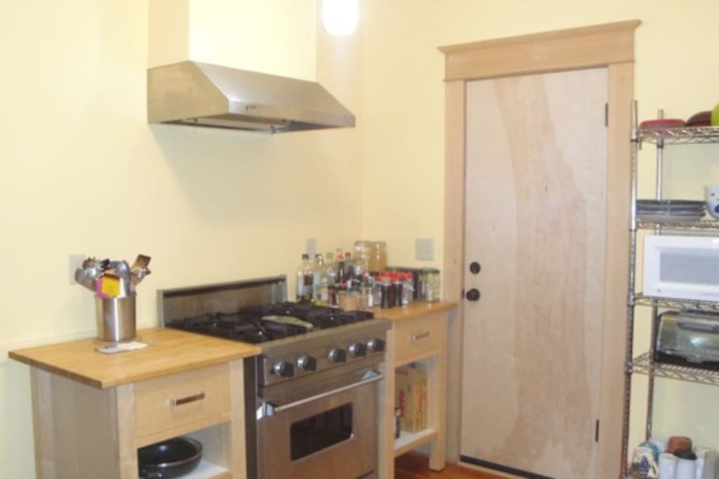 kitchen with Gas Viking stove. The kitchen is well equipped