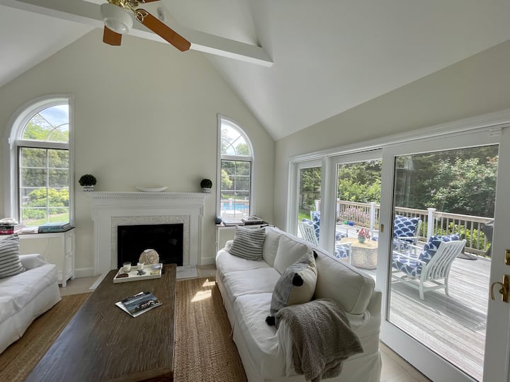 5-star Listing: Hamptons Oasis, Easy From Nyc - Westhampton, NY